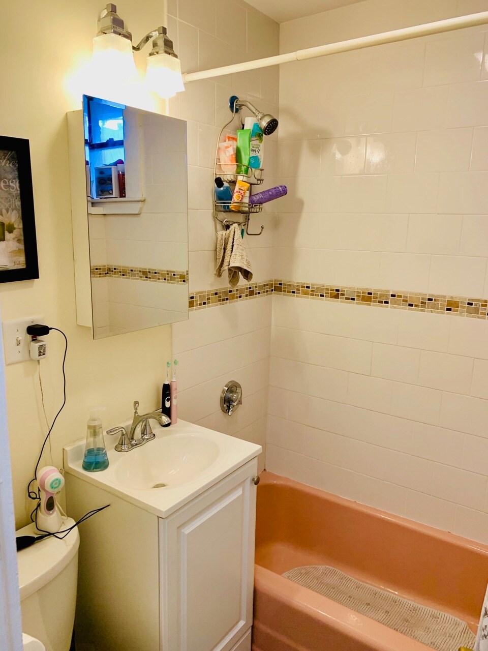 Building Photo - 11 Gorham St