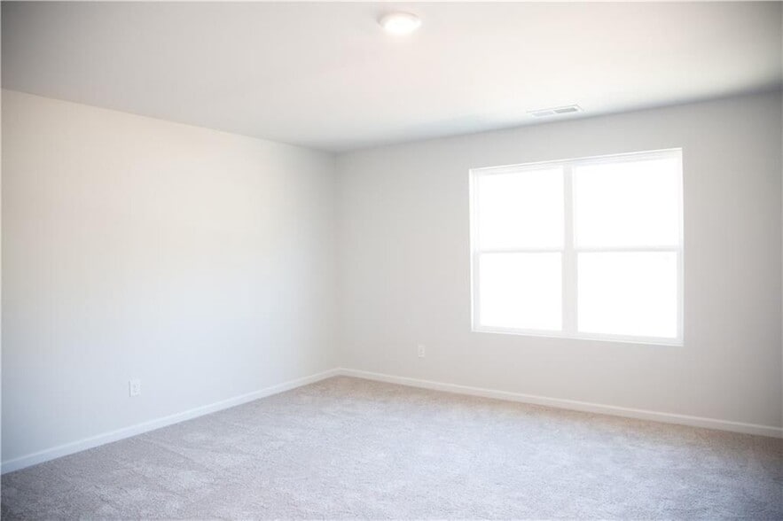 Building Photo - 19 Springwood Ln