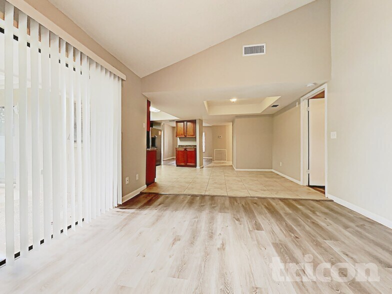 Building Photo - 4111 Sand Lake Ct