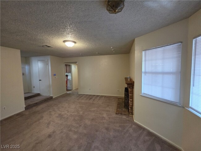 Building Photo - 321 S Bent Creek Dr