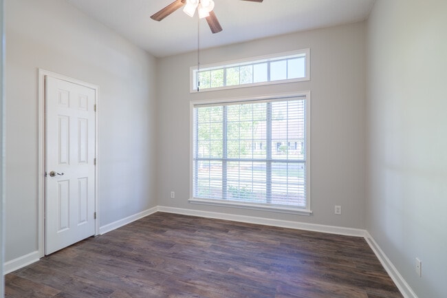 Building Photo - 4246 Netherfield Ln