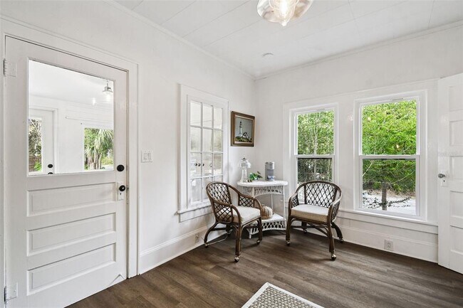 Building Photo - 459 Bell Ave