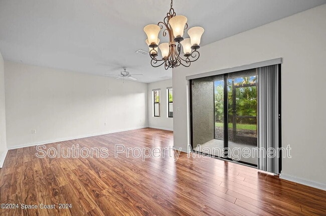 Building Photo - 1375 Lara Cir