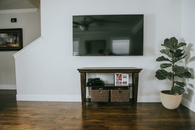 Building Photo - 3 Bed 2.5 Bath in Orem