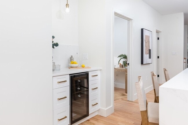 Building Photo - 34 Waverly Pl