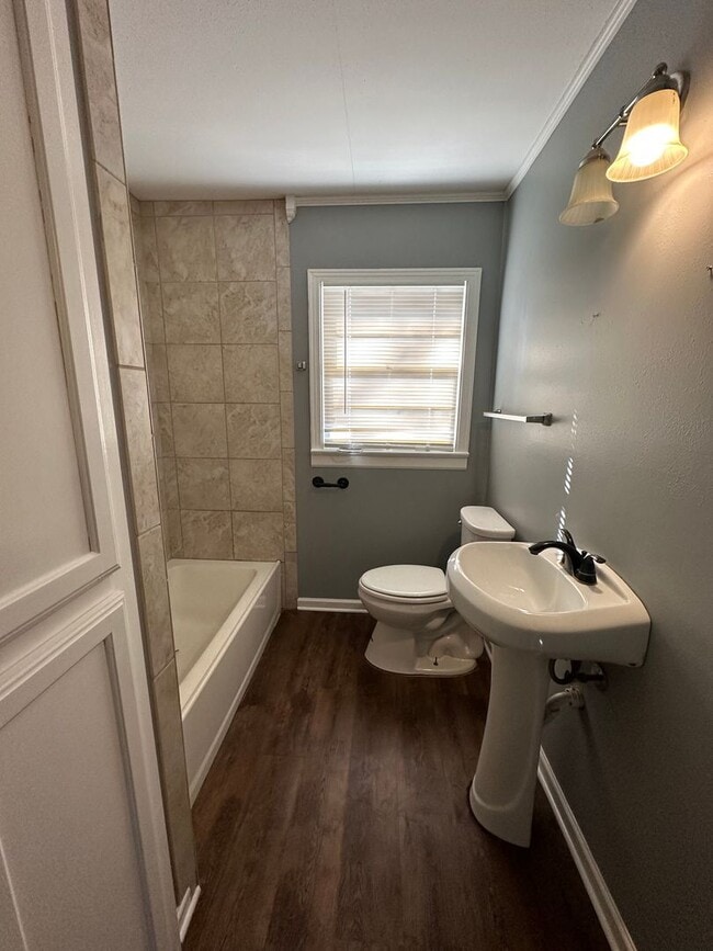 Building Photo - Beautiful 3 bedroom Bossier House