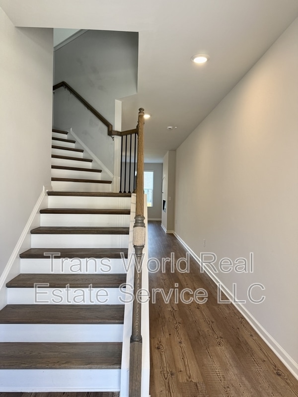 Building Photo - 2090 Ecoland Dr