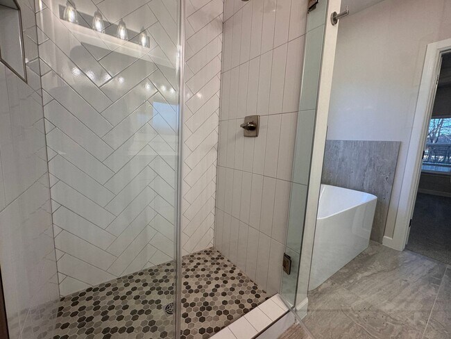 Building Photo - One Month Rent Free - 4 bedrooms - 3 full baths - Brand New