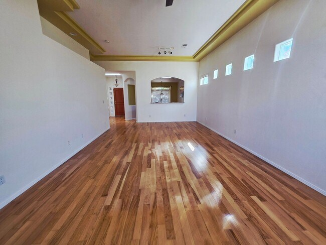 Building Photo - 3-Bedroom, 2-Bathroom Home in Desirable Far NE Heights