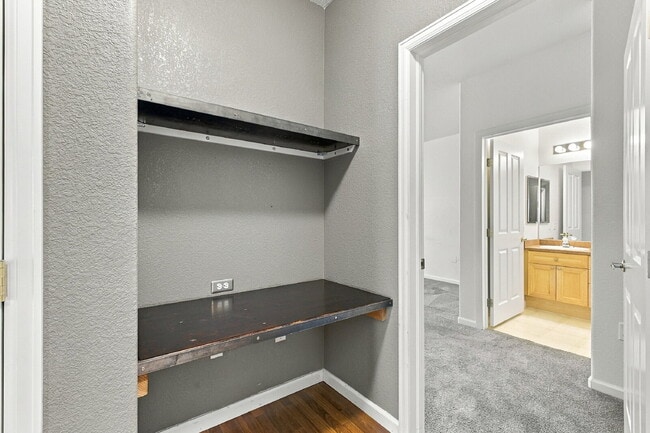 Building Photo - 9557 W San Juan Cir
