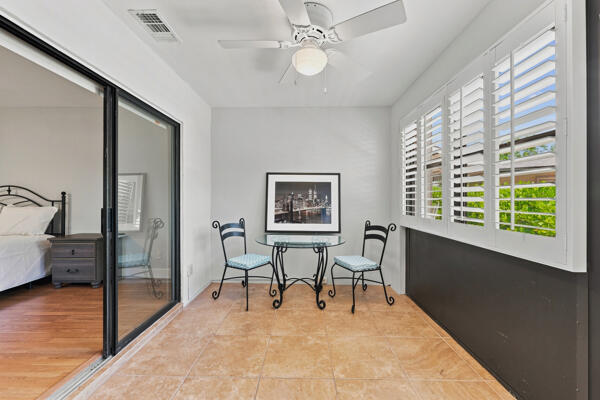Building Photo - 1651 Palmland Dr