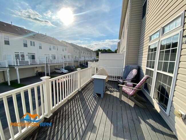 Building Photo - 1740 Theale Way