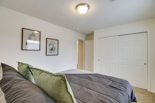 Building Photo - 251 San Clemente Ave NW