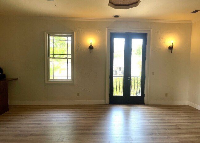 Building Photo - 406 Lillian Dr