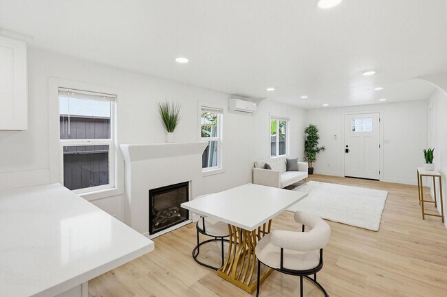 Building Photo - Brand new renovated 2+1 in Ocean Beach. Includes parking and laundry
