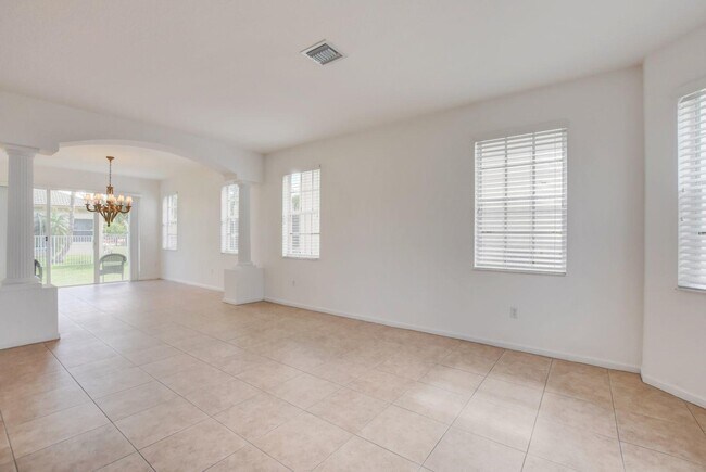 Building Photo - 7553 Greenville Cir