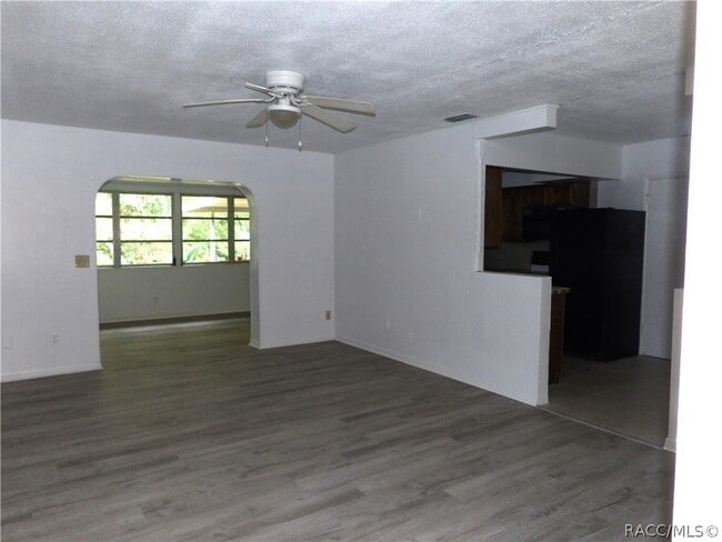 Building Photo - 3492 S Highlands Ave