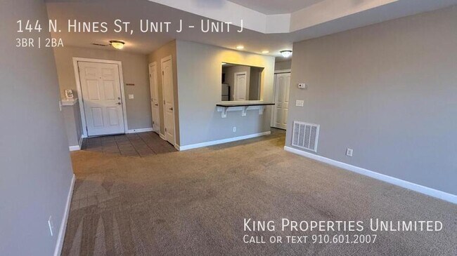 Building Photo - 144 N Hines St