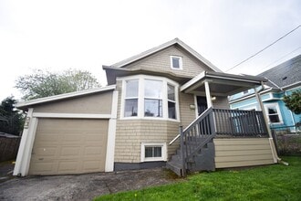 Building Photo - CLE-4637