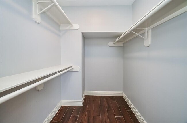 Building Photo - 6314 Box Bluff Ct