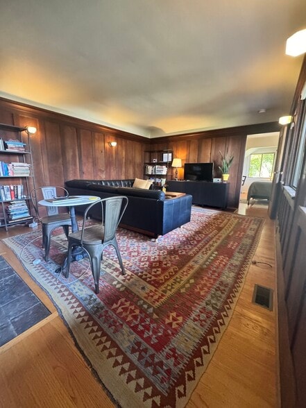 Building Photo - 73 Panoramic Way