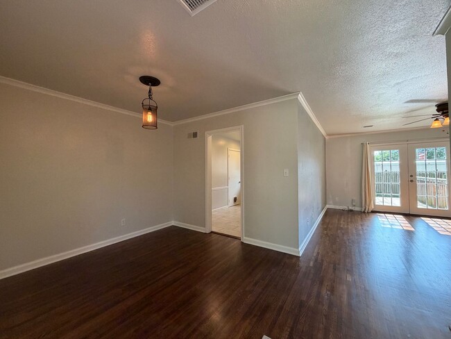 Building Photo - 4819 S Owasso Ave