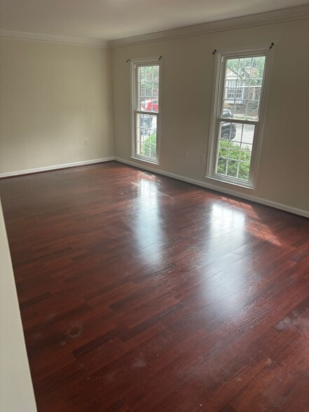 Building Photo - 5900 Parenham Way