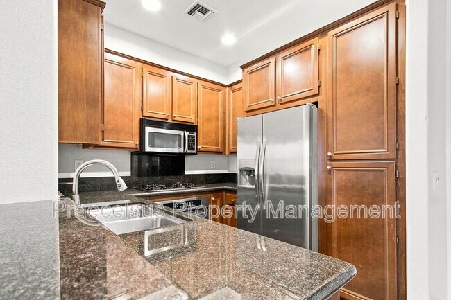 Building Photo - 2175 Condor Dr