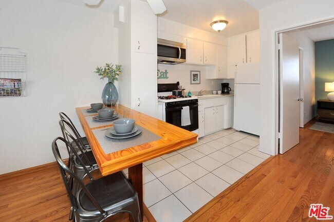 Building Photo - 313 Mildred Ave