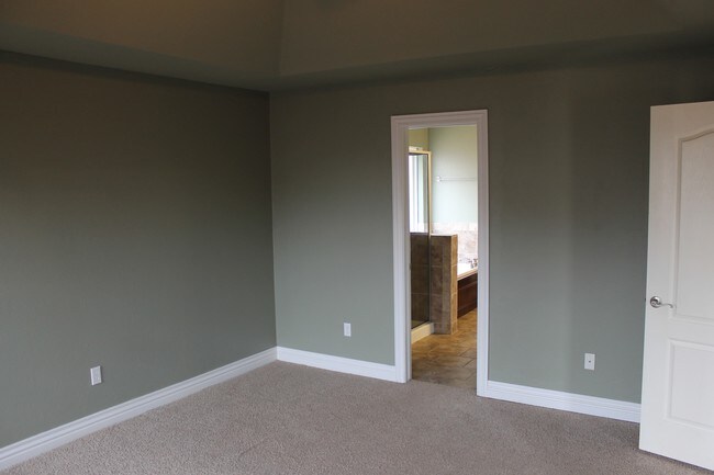 Building Photo - 10217 SW 28th Cir