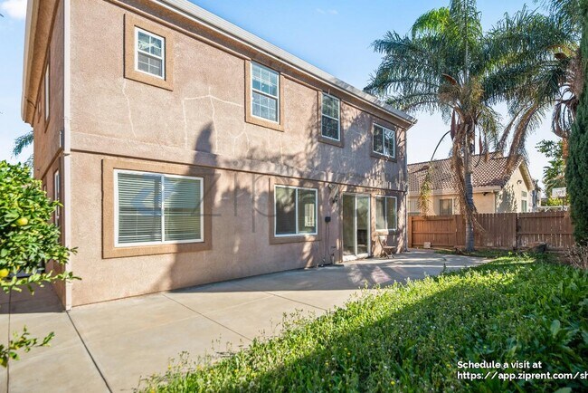 Building Photo - 207 Barcelona Dr