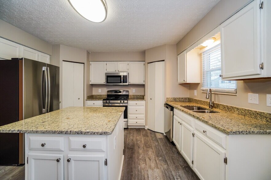 Building Photo - 324 Harland Dr