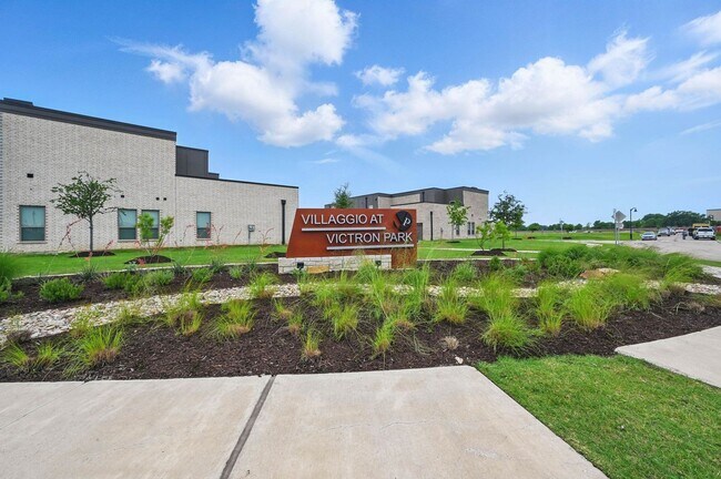 Building Photo - 2080 Layla Dr