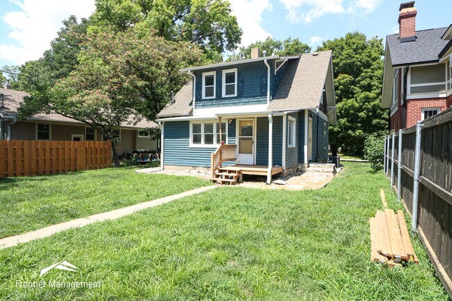 Building Photo - 505 Bluemont Ave