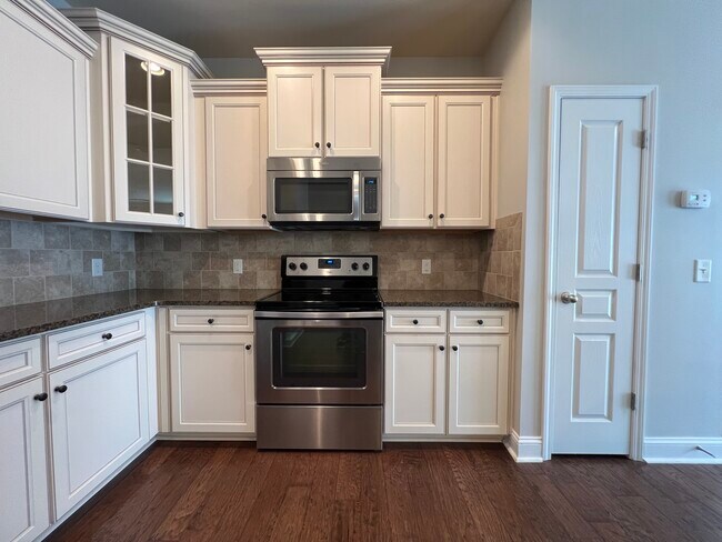 Building Photo - 229 Misty Knoll Ln