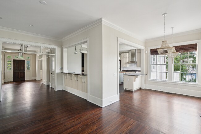Building Photo - 6BD/5BA Custom Home for Lease in Daniel Island Park