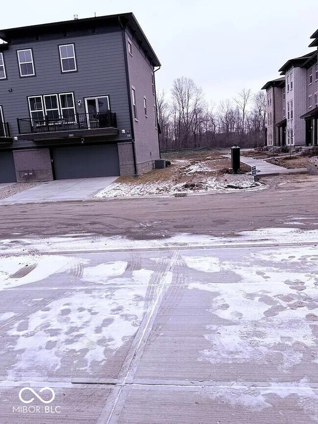 Building Photo - 4923 Gilet Dr