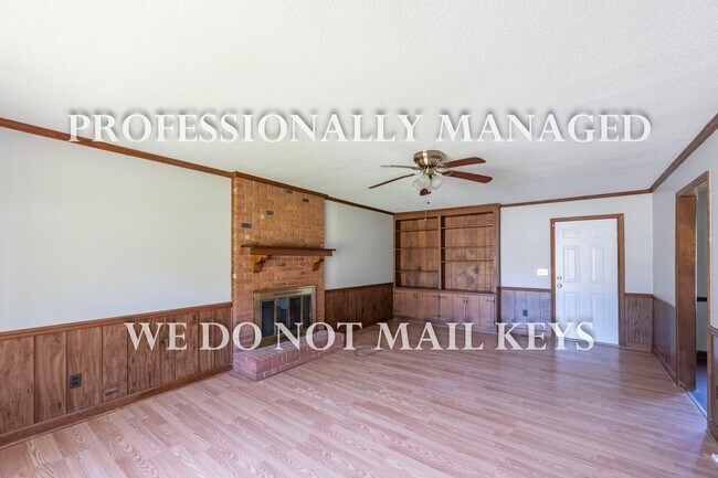 Building Photo - 344 Whitehall Dr
