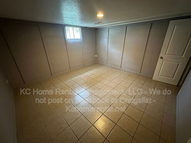 Building Photo - 420 N Jennings Rd