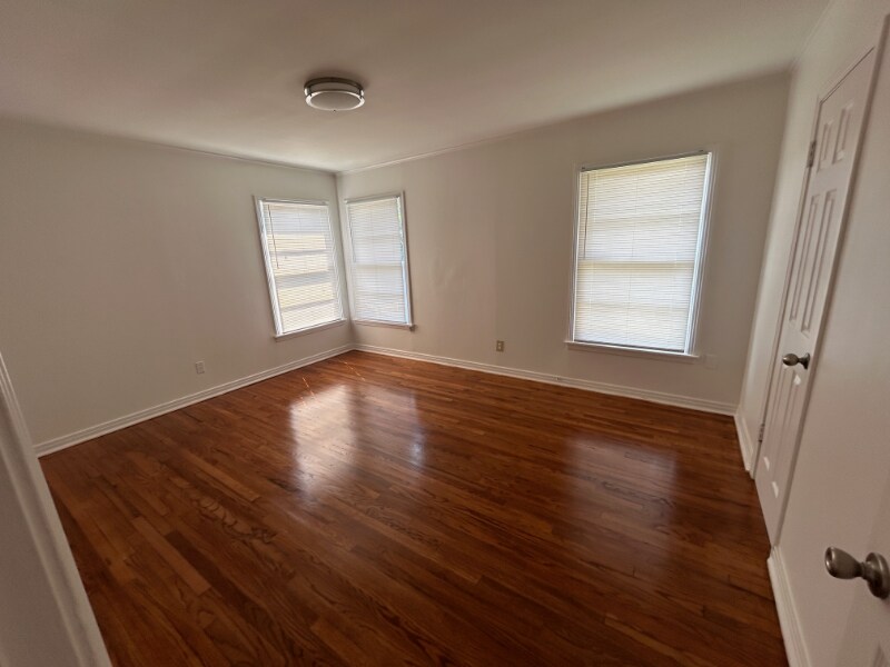 Building Photo - 1118 Woodley St