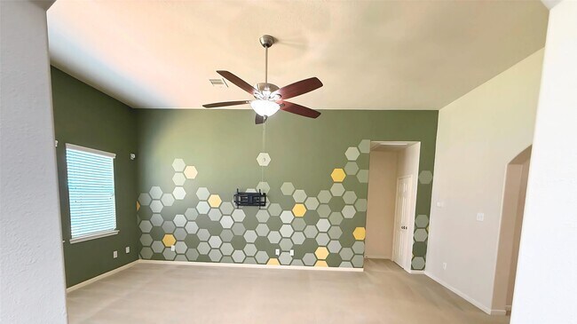 Building Photo - 15110 Sierra Ridge Dr