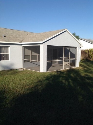 Building Photo - Close to I-4 Nice 3 Bedroom 2 Bath Call Ca...