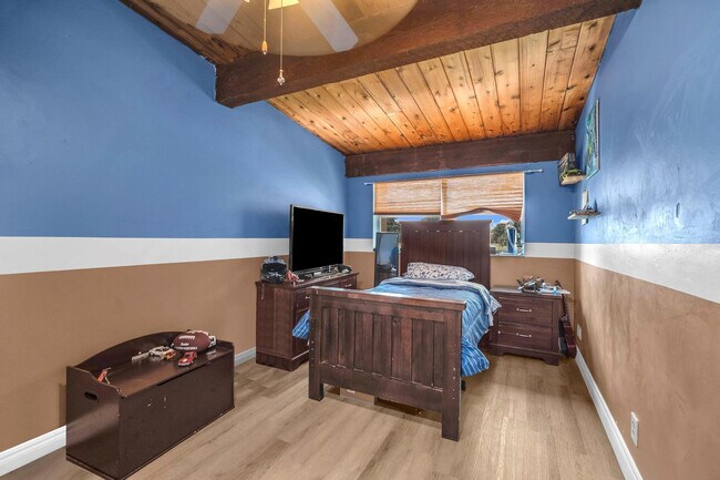 Building Photo - 740 E Coco Plum Cir