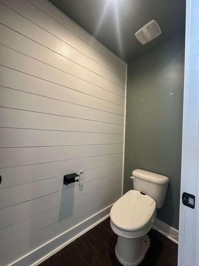 Building Photo - 238 E Ivybridge Dr