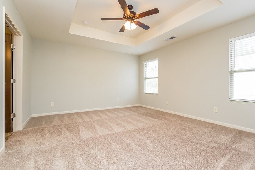 Building Photo - 441 Chandler Bluff Ct SE