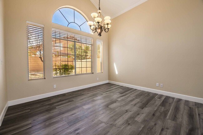 Building Photo - Stunning 5 bed home in Summerlin.