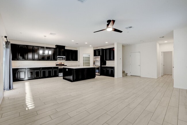 Building Photo - 4 Bedroom Townhouse in Tule Springs Coming Soon!