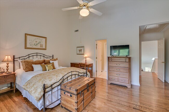 Building Photo - 108 White Willow Pl