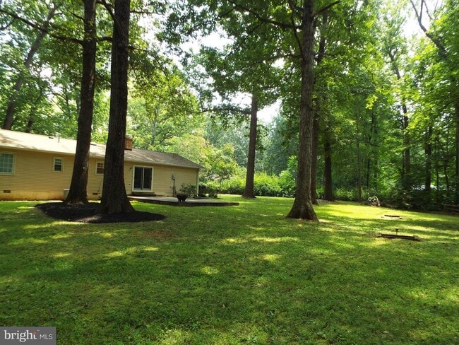 Building Photo - 121 Greenfield Rd