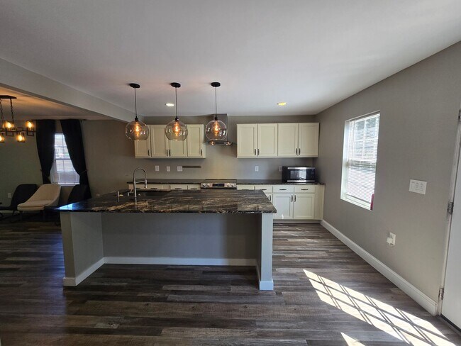 Building Photo - Downtown Greensboro Stunner – Fully Renova...